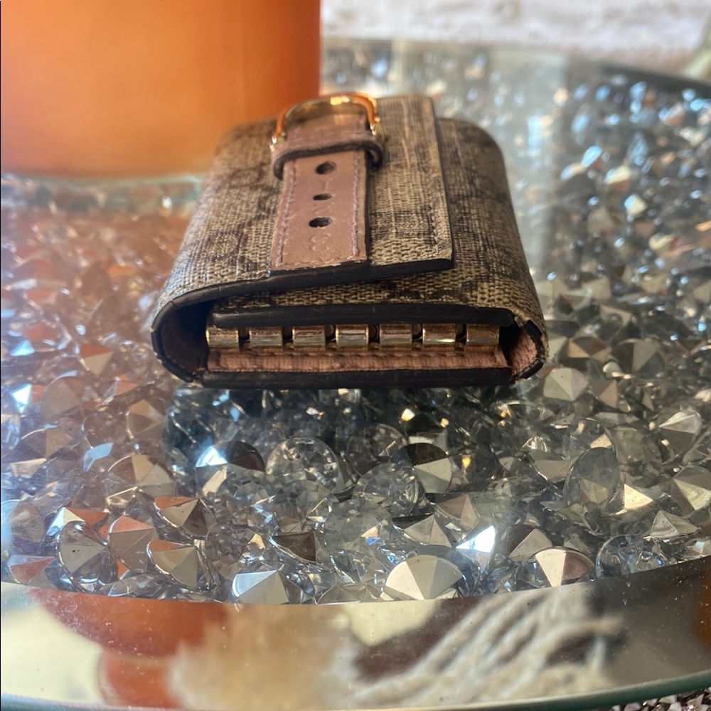 Gucci Cream and Pink GG Monogram key Wallet - Picture 2 of 8
